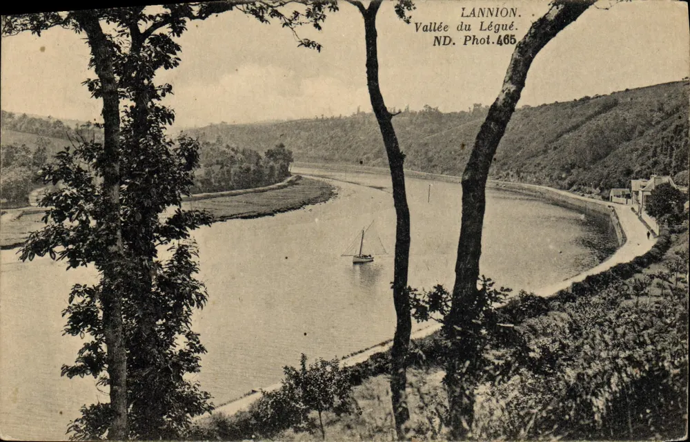 Lannion. Vale do Légué — ND. Fot. 465 - Frente