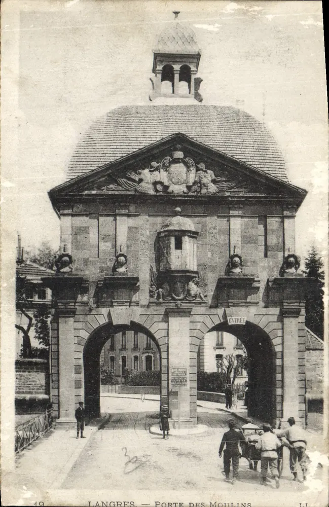 Langres — Porte des Moulins — éditeur imprimeur non visible, n° de série 19 - Frente