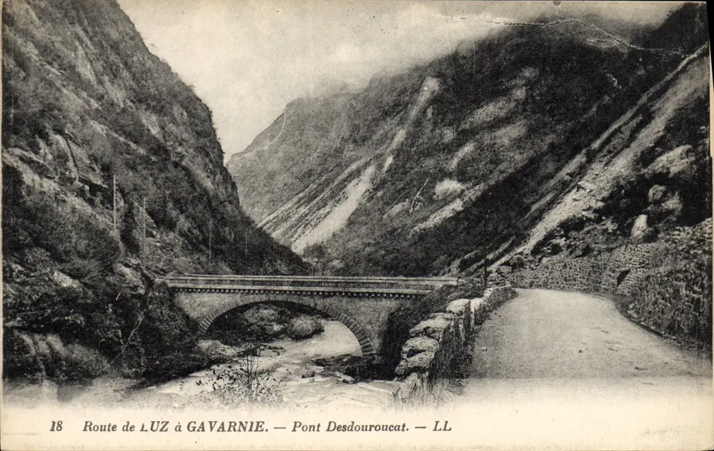 Route von Luz nach Gavarnie — Brücke Desdouroucat — LL - Vorderseite