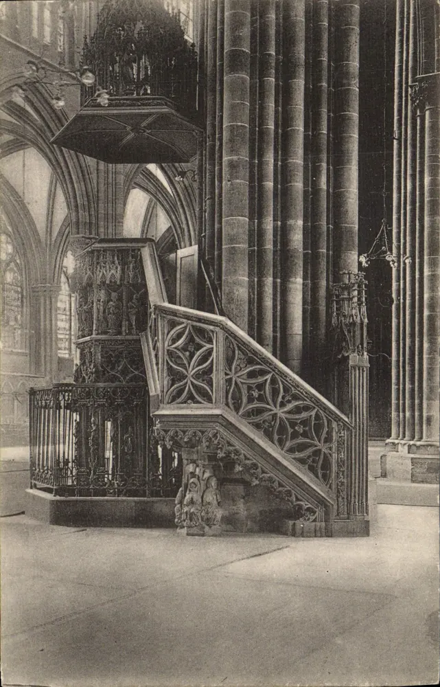 Púlpito e escada na Catedral de Estrasburgo — Estrasburgo i. E. Münster — CPAPHIL - Frente