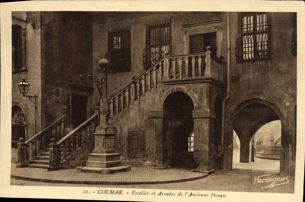 Colmar — Escada e Arcadas da Antiga Aduana — Harmignies - Frente