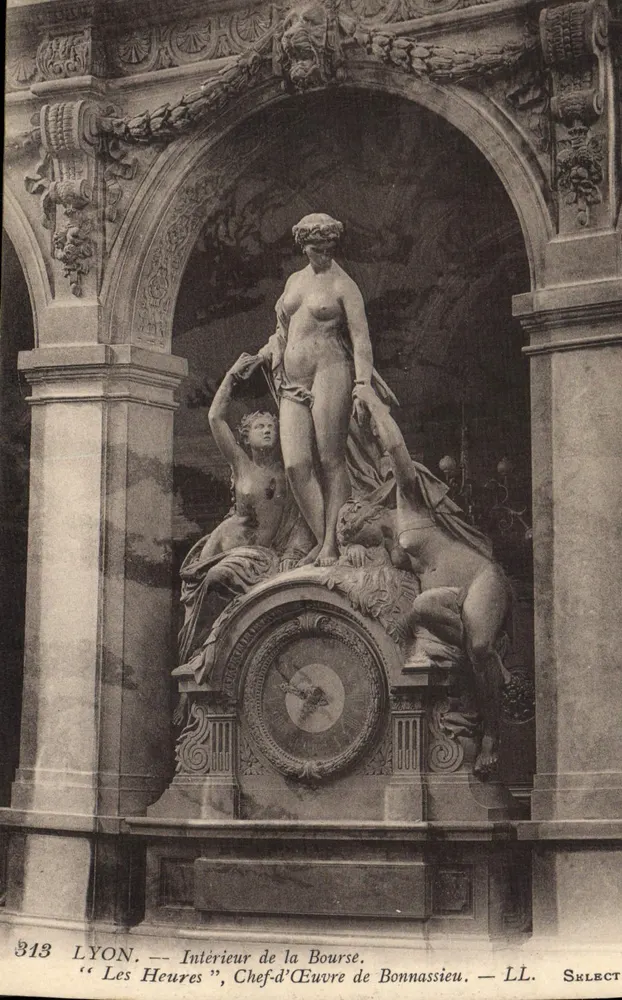 LYON — Binnenkant van de Beurs — "De Uren", Meesterwerk van Bonnassieu — LL. Sklect - Voorkant