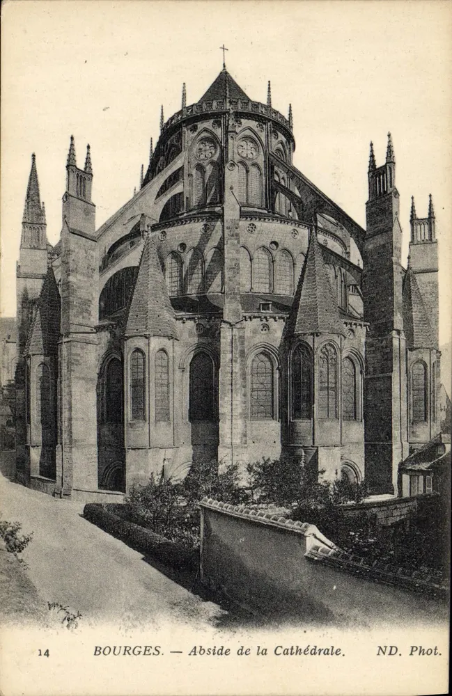 Bourges — Abside da Catedral — ND. Fot. - Frente