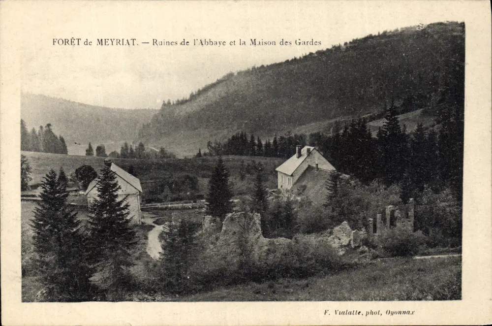 Wald von Meyriat — Ruinen der Abtei und der Wachstube — F. Vialatte, phot. Oyonnax - Vorderseite