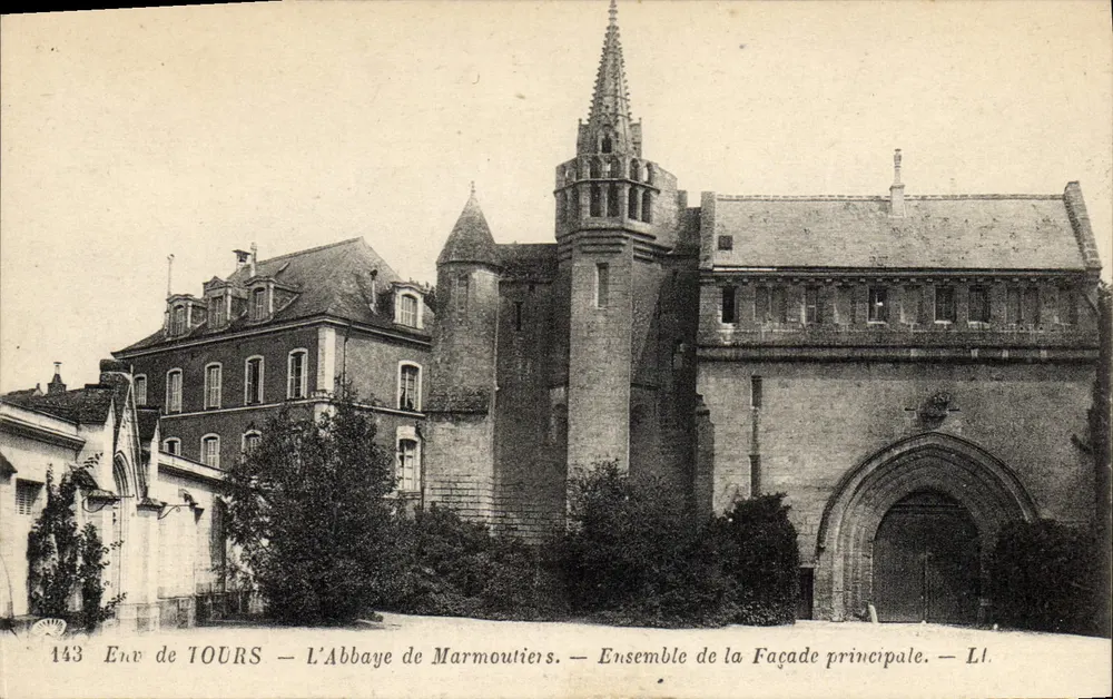Ansicht von TOURS — Die Abtei Marmoutiers — Hauptfassade — Lévy Fils & Cie, Paris - Vorderseite