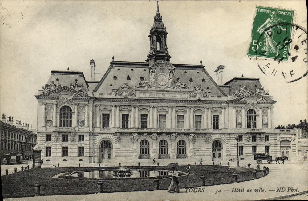 Tours — Hotel de Ville — ND Phot. - Frente