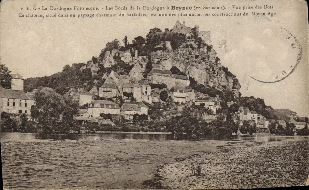 Beynac (im Sarladais) — Die Ufer der Dordogne — Aussicht von den Inseln genommen — Phot. P. Daudot, Sarlat - Vorderseite