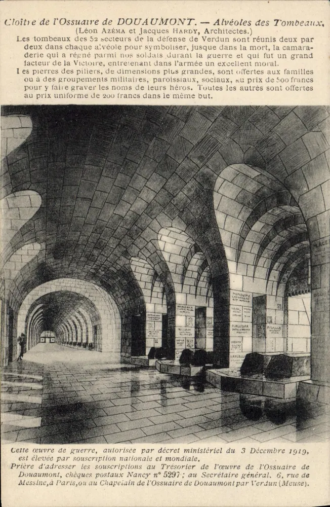 Cloître do Ossuário de Douaumont — Alvéolas dos Túmulos — Léon Azéma e Jacques Hardy, Arquitetos - Frente
