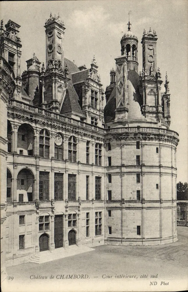 Castelo de CHAMBORD — Cour interior, lado sul — ND Phot, n°29 - Frente