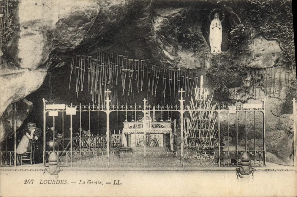 Lourdes — A Gruta — LL - Frente