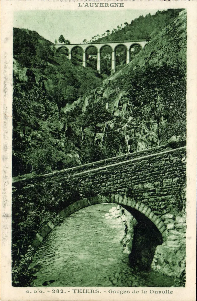 Thiers - Gorges da Durolle — Viaduto e ponte de pedra — a.d.o. 282 - Frente