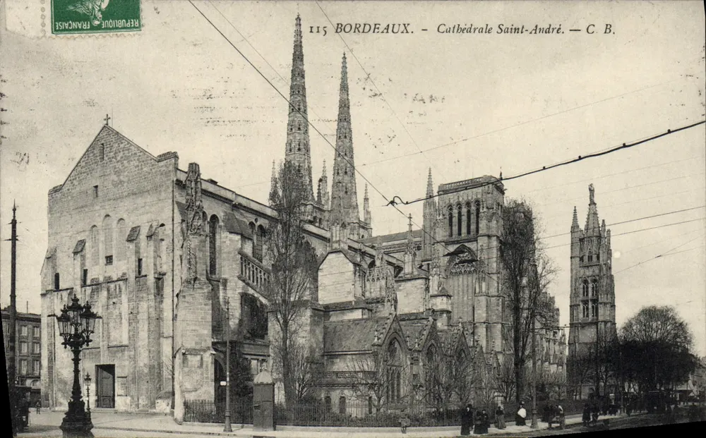 Bordeaux — Catedral de São André — C. B. - Frente