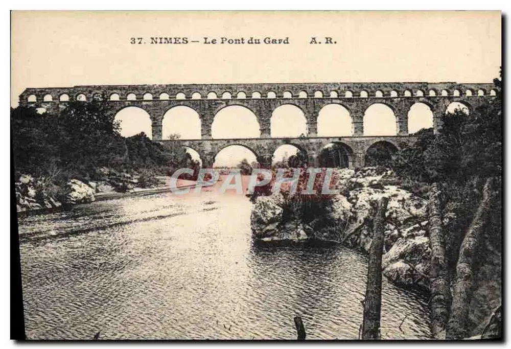 Nîmes — Le Pont du Gard — A.R. n°37 - Frente