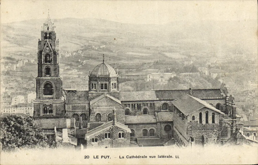 Le Puy — Die Kathedrale von der Seite gesehen — LL - Vorderseite