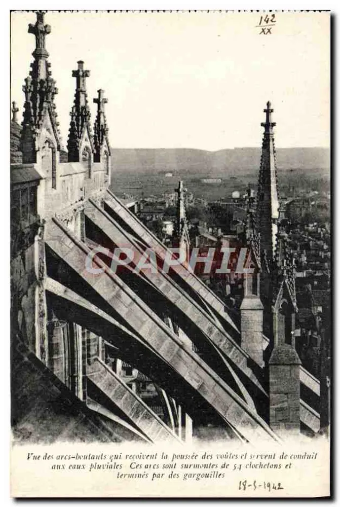 Ansicht der Strebepfeiler der Kathedrale — Detail der Wasserspeier und Spitzbögen — unbekannter Verlag, Nr. 142 - Vorderseite