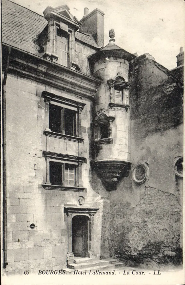 Bourges - Hotel Lallemant - La Cour - LL - Voorkant