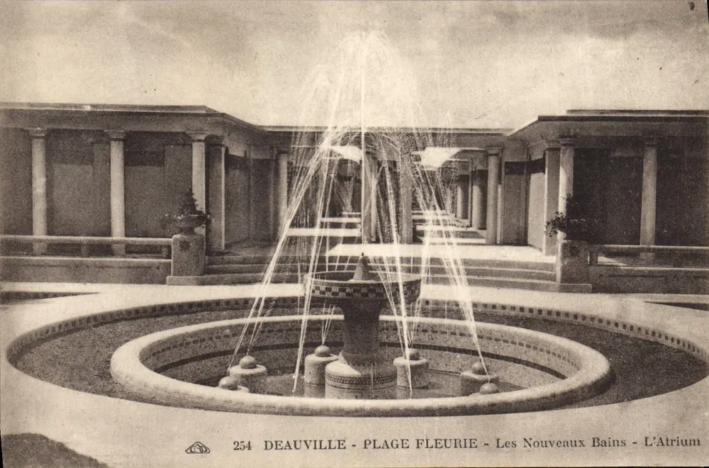 Deauville - Plage Fleurie - Les Nouveaux Bains - L'Atrium - Vorderseite