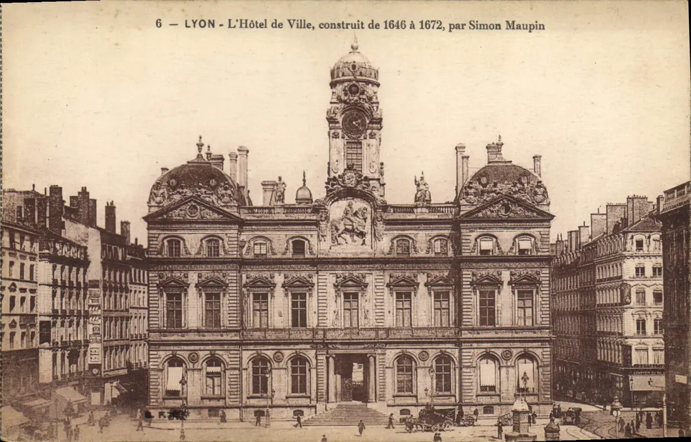 LYON - O Hotel de Ville, construído entre 1646 e 1672, por Simon Maupin - Frente