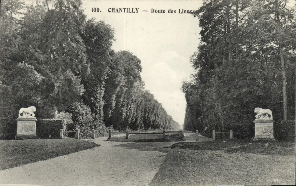 Chantilly — Rota dos Leões — Héliotypie A. Bourdier, Versailles, n°100 - Frente