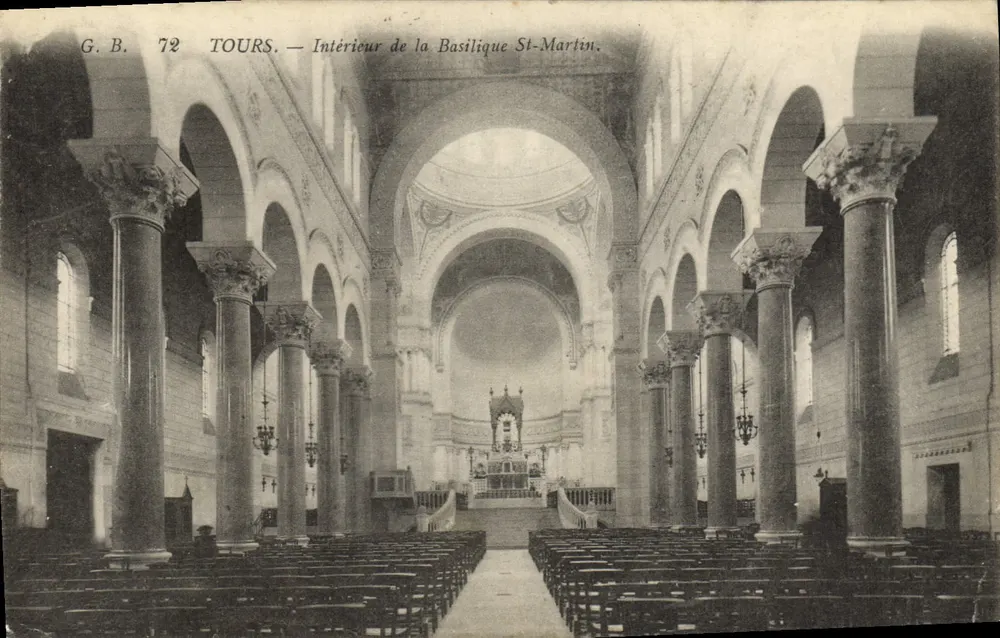 Tours — Interior da Basílica São Martinho — G.B. 72 - Frente