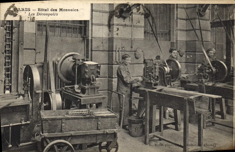 PARIS — Münzhof — Die Schneiderei — L. Baslé, phot. edit. Robinson (Seine) - Vorderseite