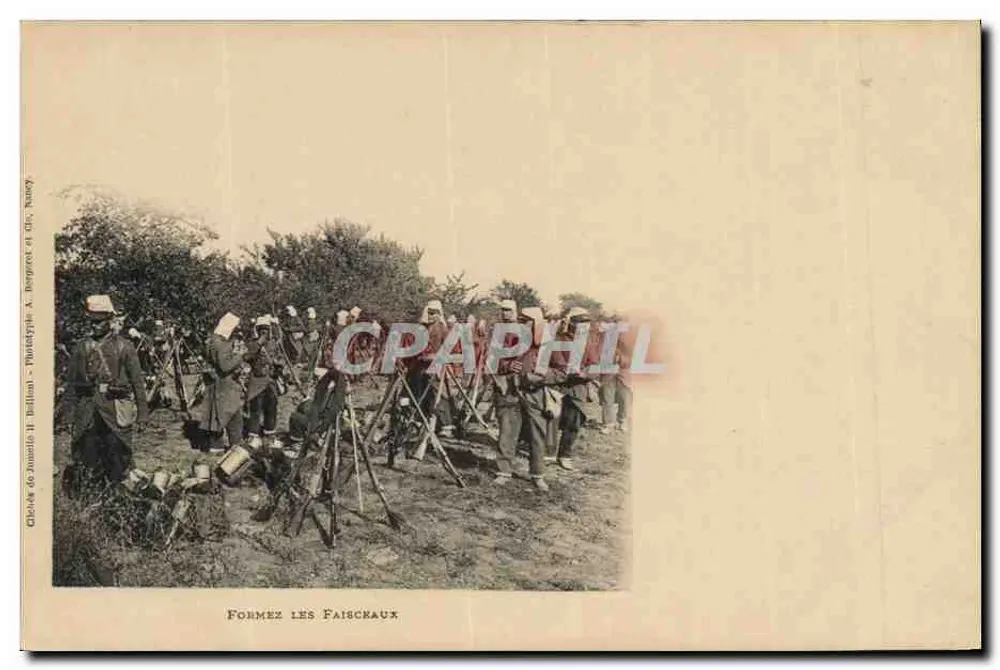 Formez les Faischaux — Soldados em formação com armas — Fototipia H. Billiet, Nancy - Frente