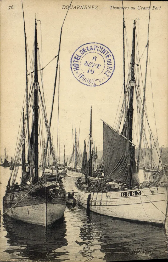 Douarnenez — Thonner au Grand Port — Hôtel de la Pointe d'Arz - Vorderseite