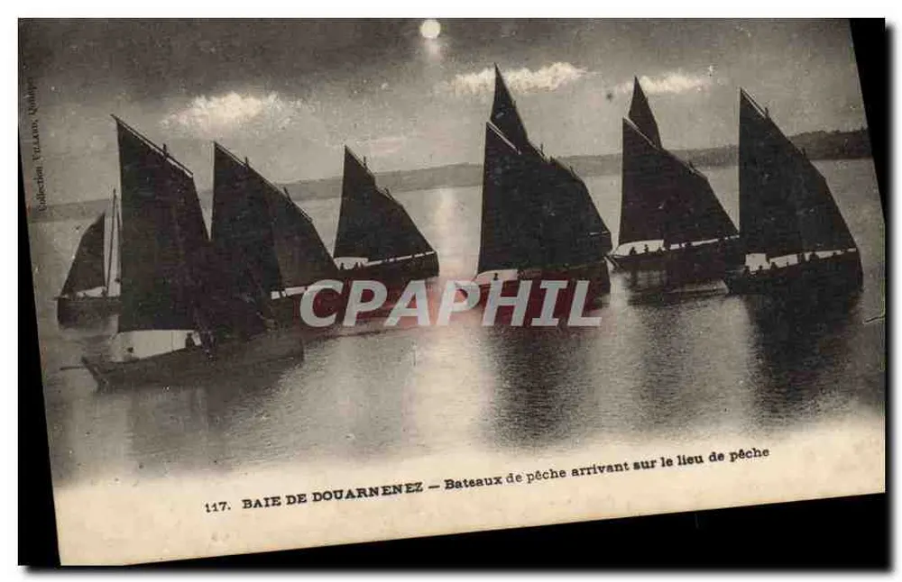 Bucht von Douarnenez — Fischerboote, die am Fischereigelände ankommen — Sammlung Vizlana, Nr. 117 - Vorderseite