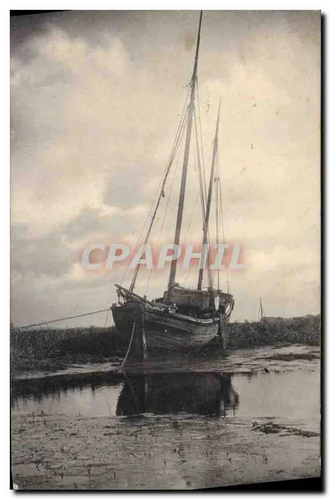 Barco a vela sobre um pântano — Antes, França — Carta postal - Frente