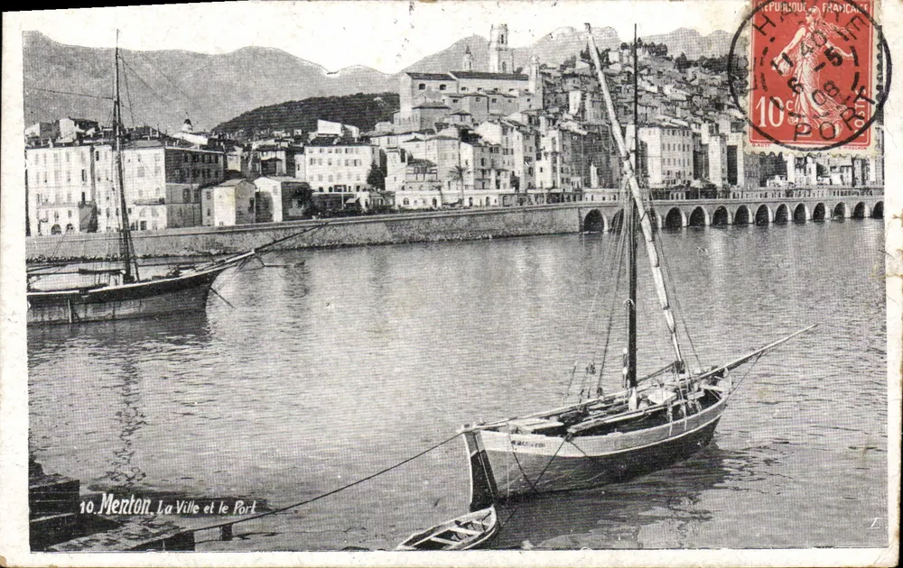 Menton. Die Stadt und der Hafen — Ansicht des Hafens mit Segelboot und Verlag 'La Poste' n°10 - Vorderseite