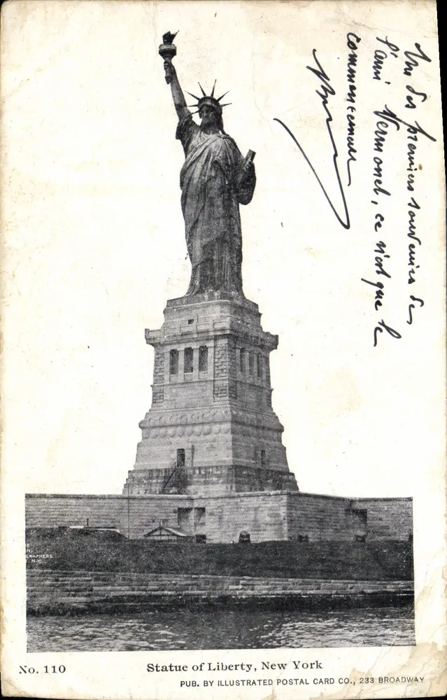 Statue of Liberty, New York — Ansicht der Statue auf ihrem Sockel, Herausgeber PUB. BY ILLUSTRATED POSTAL CARD CO., 233 BROADWAY, n° 110 - Vorderseite