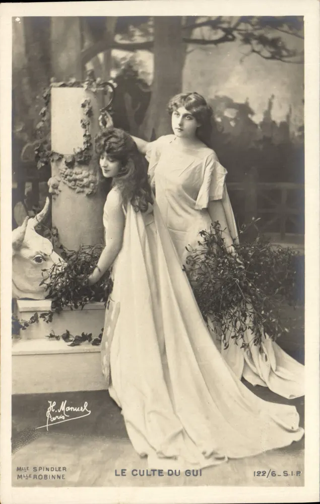 Der Kult der Efeu — Fräulein Spindler und Fräulein Robinne — J. Manuel, Paris, n° 122/6.S.I.P. - Vorderseite
