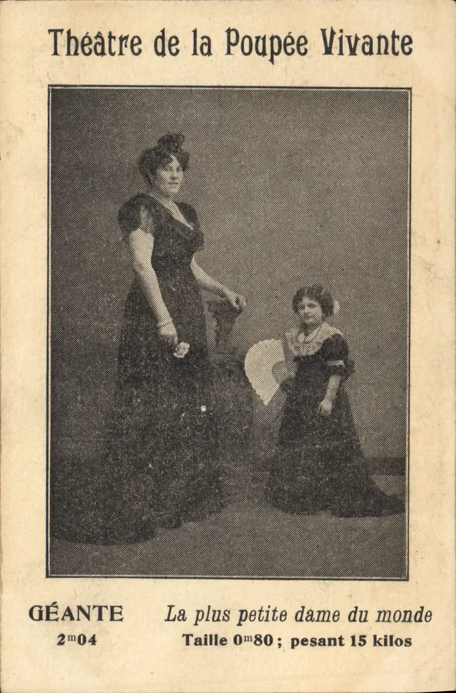 Theater der Lebenden Puppe — Die Riese und die kleinste Dame der Welt — MR. ARTISTREL & RUE DANTAN - MENNE - Vorderseite