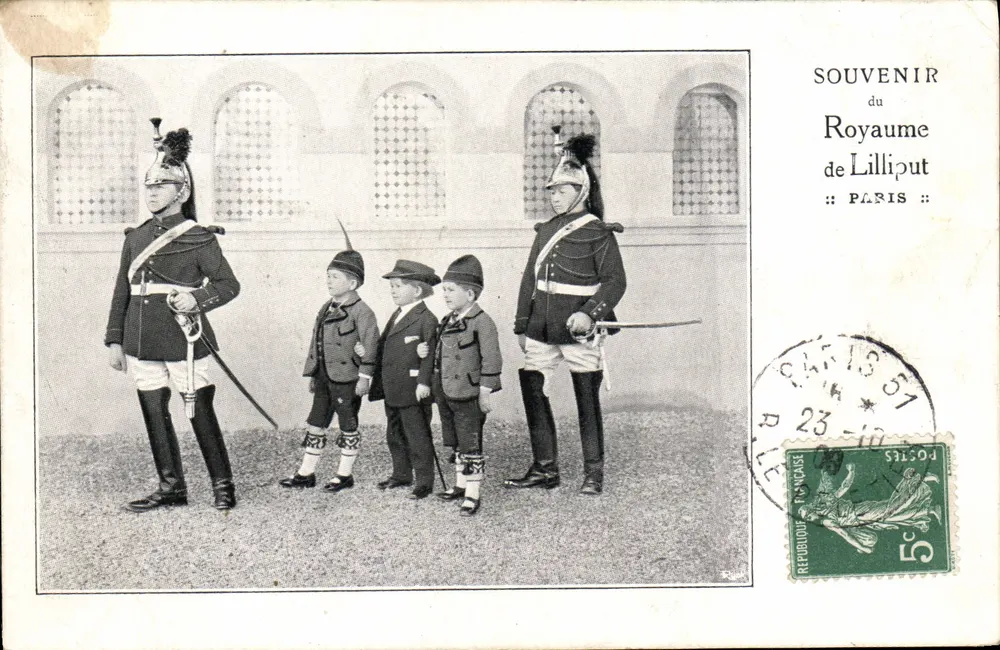 Soldats et enfants — scène de théâtre — Souvenir du Royaume de Lilliput — éditeur : Paris - Vorderseite