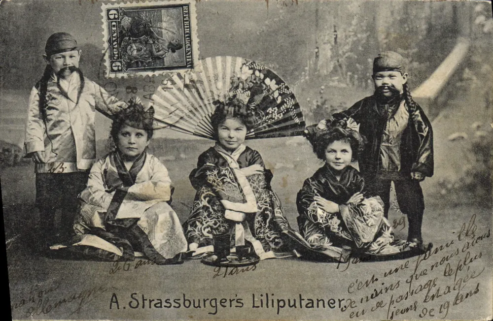A. Strassburger's Liliputaner — Kinder in japanischen Kostümen — Deutschland - Vorderseite