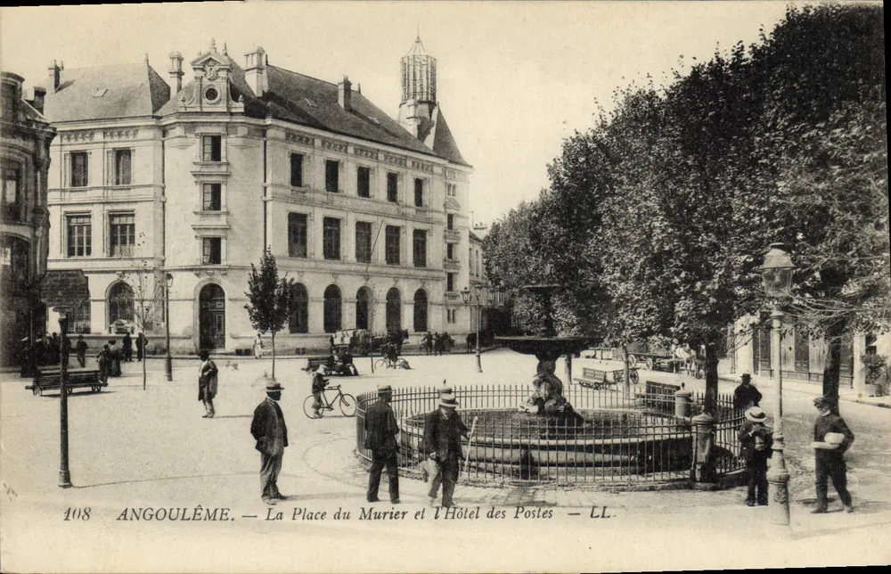 Angoulême — Place du Murier und das Hotel des Postes — LL - Vorderseite