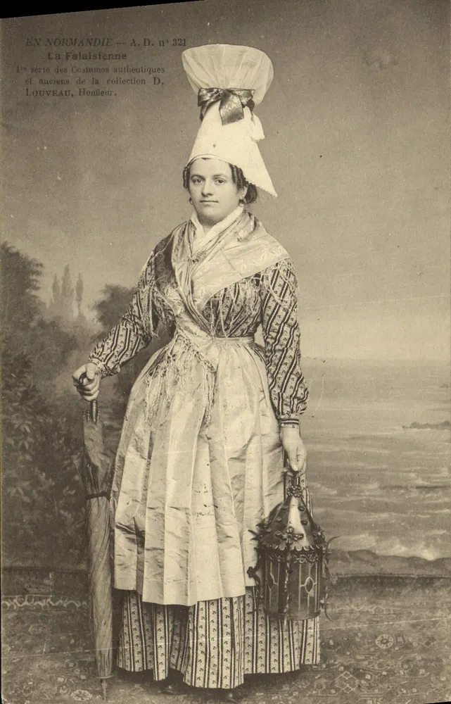 La Falaisienne — traje autêntico — coleção D. Louveau, n° 321 - Frente