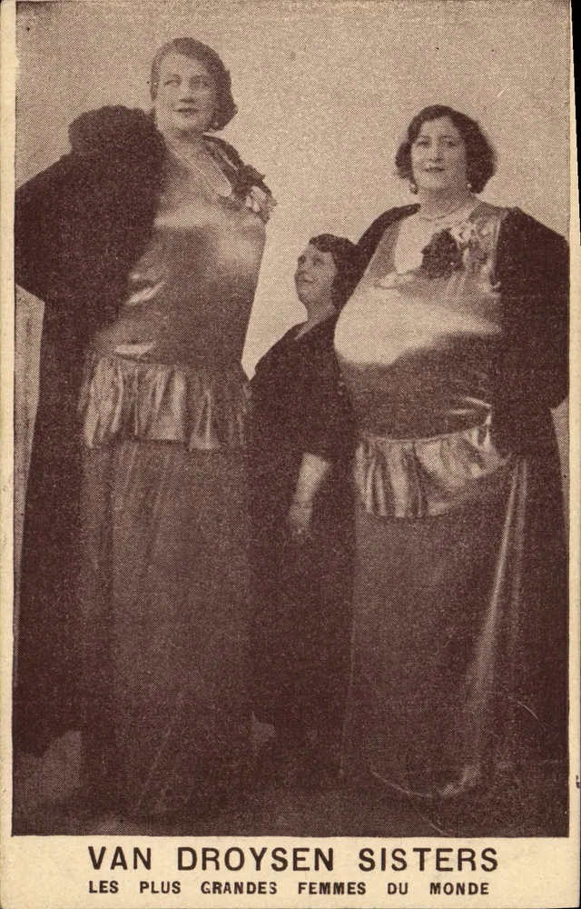 Van Droysen Sisters — Die größten Frauen der Welt — Imprimerie de Troyes - Vorderseite
