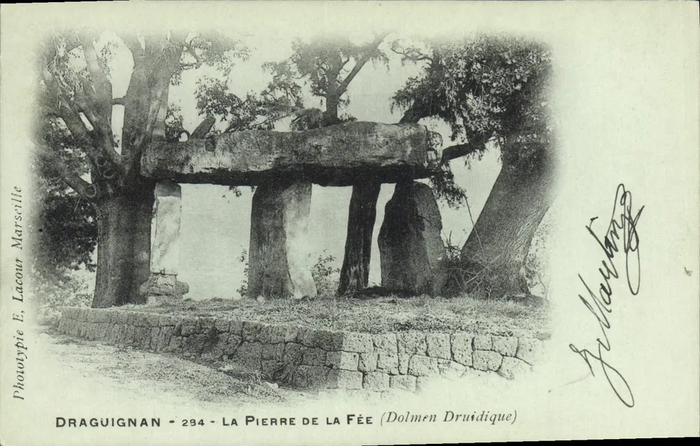 Draguignan - 294 - Der Stein der Fee (Druiden-Dolmen) — Phototypie E. Lacour Marseille - Vorderseite
