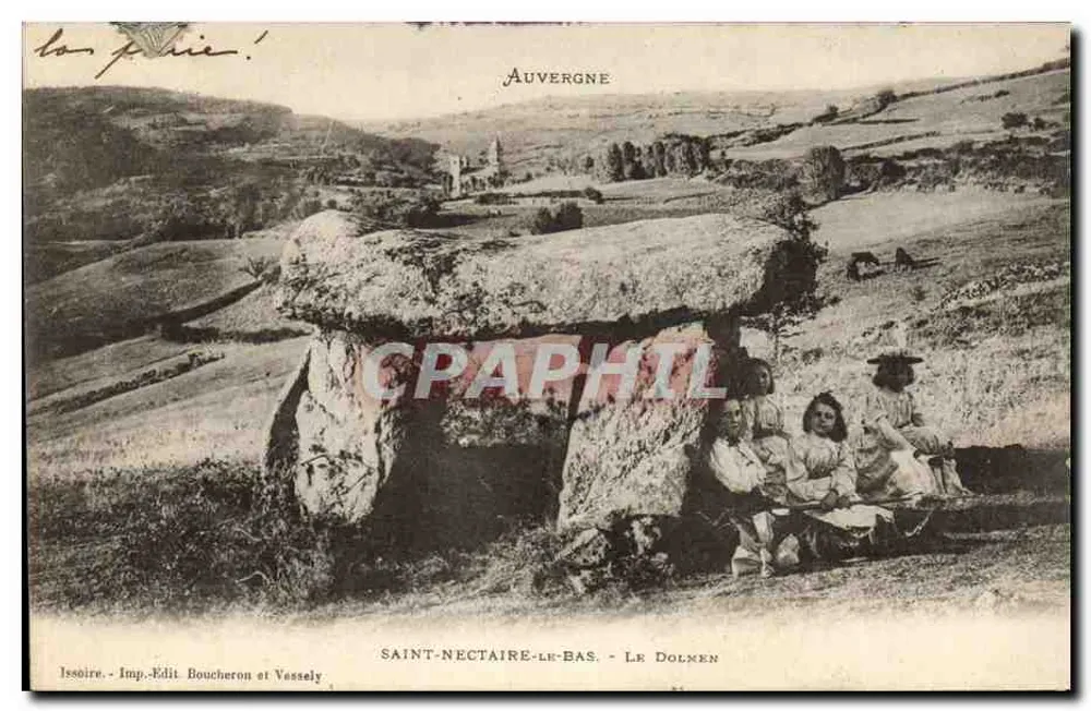 Saint-Nectaire-le-Bas — A Dolmen — Imp. Edit. Boucheron et Vassely - Frente
