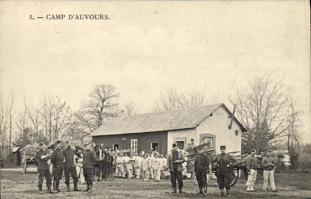 Camp d'Auvours — Campo militar com soldados e cavalos — editor não identificado, n° de série 2 - Frente