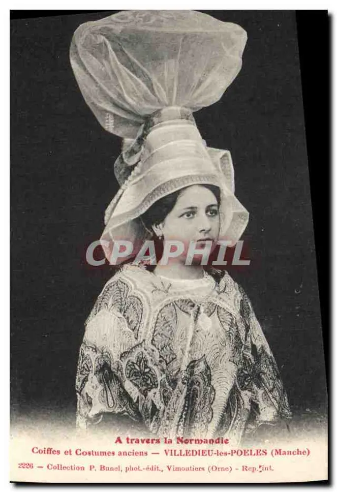 Cabeleiras e Trajes Antigos — VILLEDIEU-les-POELES (Manche) — Coleção P. Bancel, fot.-edit., Vimoutiers (Orne) — Rep.5int. - Frente