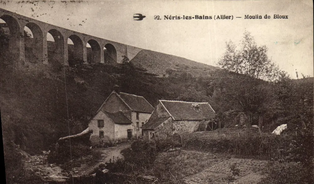 Nériès-les-Bains (Allier) — Moinho de Bloux - Frente