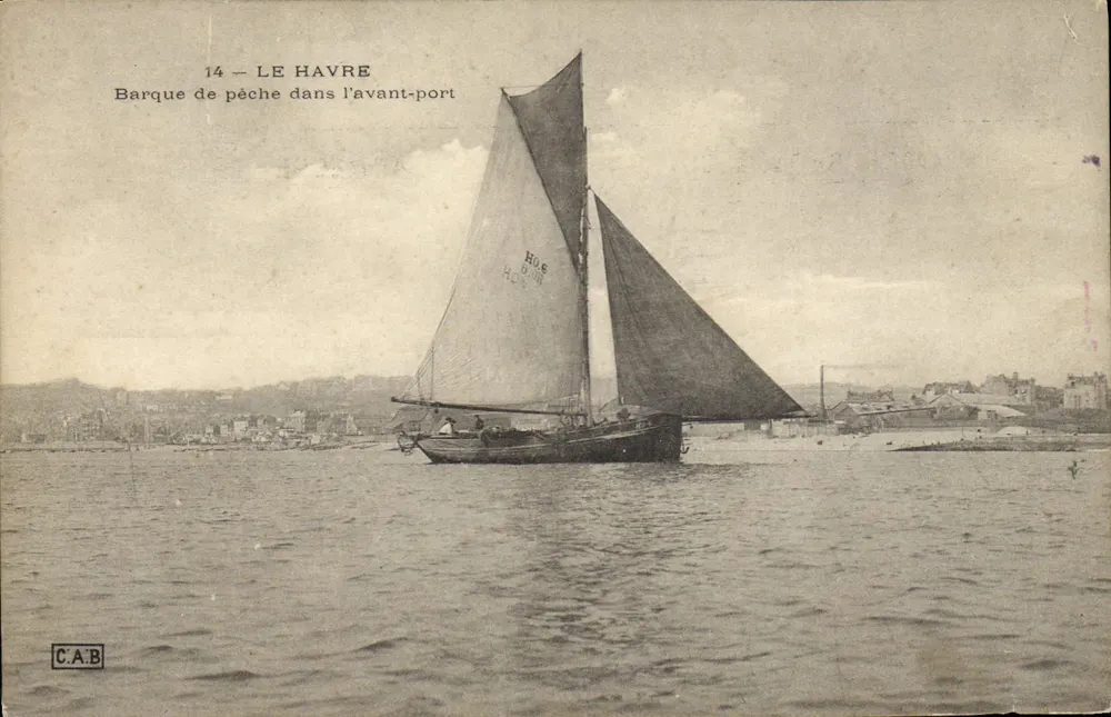 Le Havre — Fischboot im Vorhafen — C.A.B. n°14 - Vorderseite