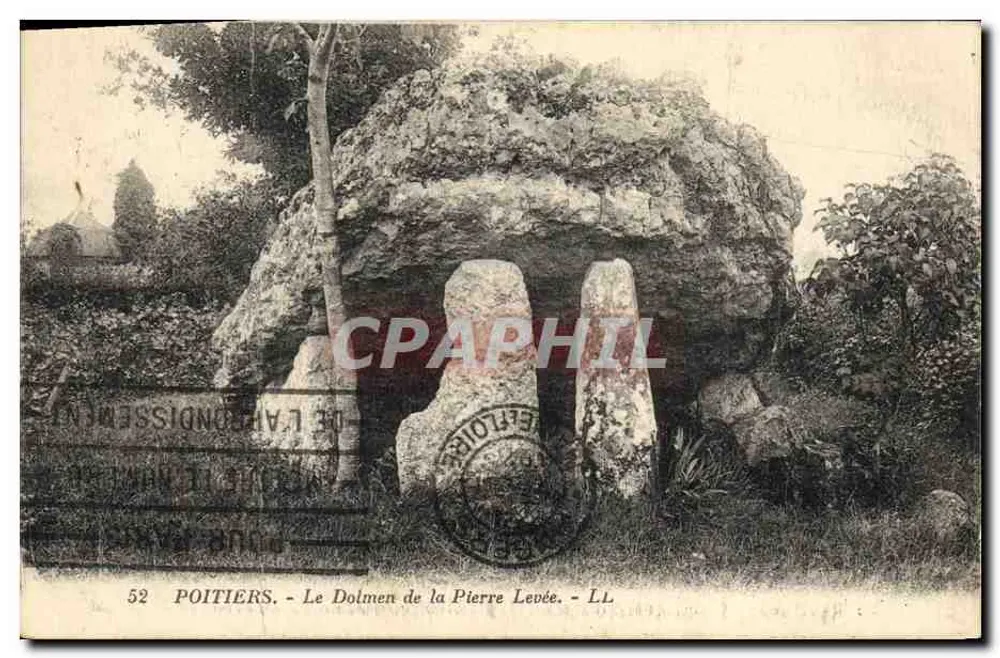 Poitiers — Le Dolmen de la Pierre Levée — LL - Vorderseite