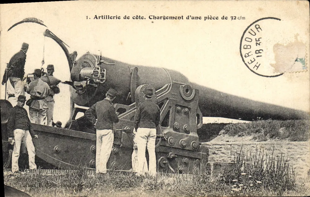 Küstenartillerie — Ladung einer 32 c/m Kanone — Verleger: C. Bouchet & Cie, Nr. 1 - Vorderseite