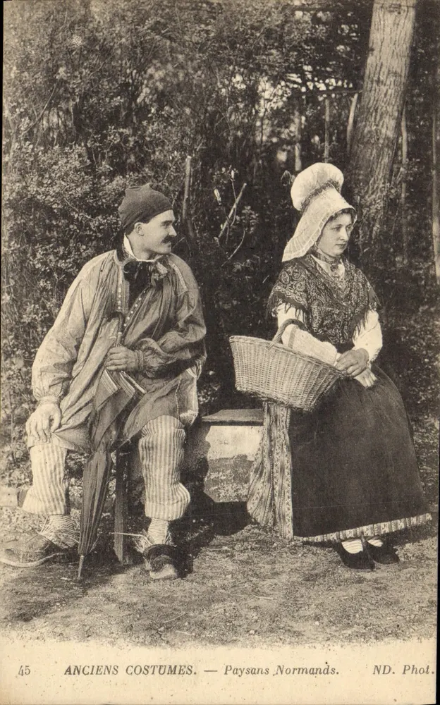 Roupas antigas — Camponeses Normandos — ND. Fot. n°45 - Frente