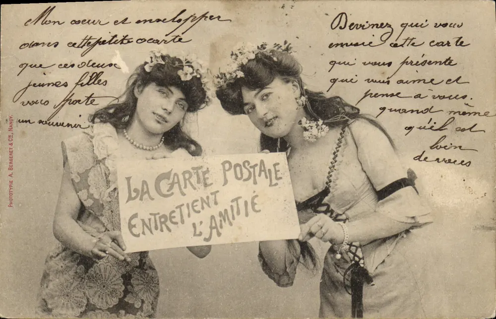 Zwei junge Mädchen — 'Die Karte Postale Hält die Freundschaft Lebendig' — Phototypie A. Bergeret & Cie, Nancy - Vorderseite