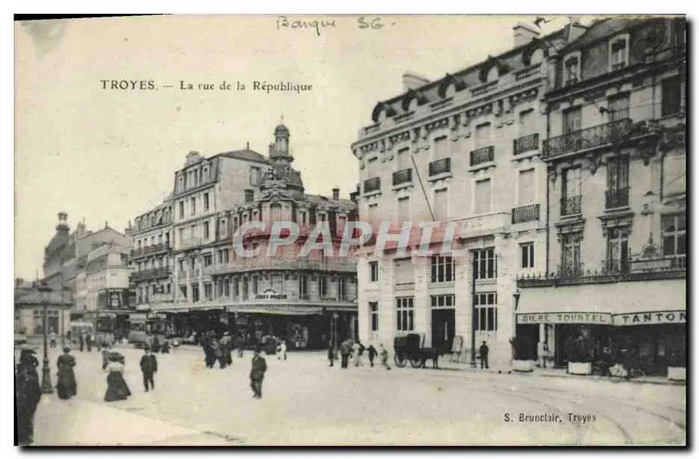 Troyes — Die Rue de la République — S. Brunelair, Troyes - Vorderseite