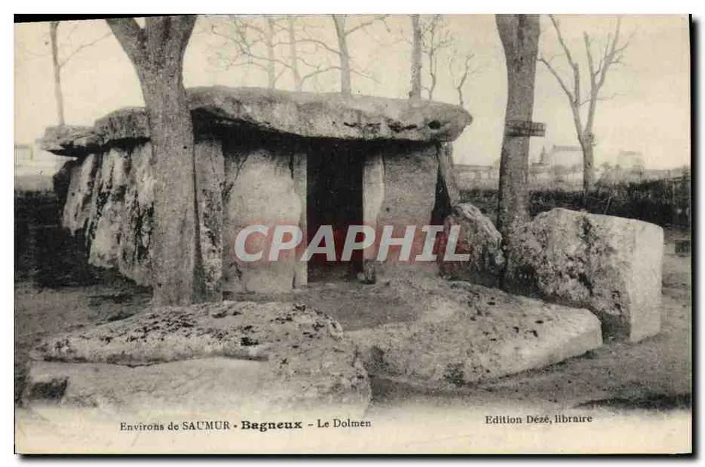Um SAUMUR - Bagneux - Der Dolmen — Édition Dézé, Buchhändler - Vorderseite